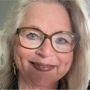 Meet your Posher, Tonette